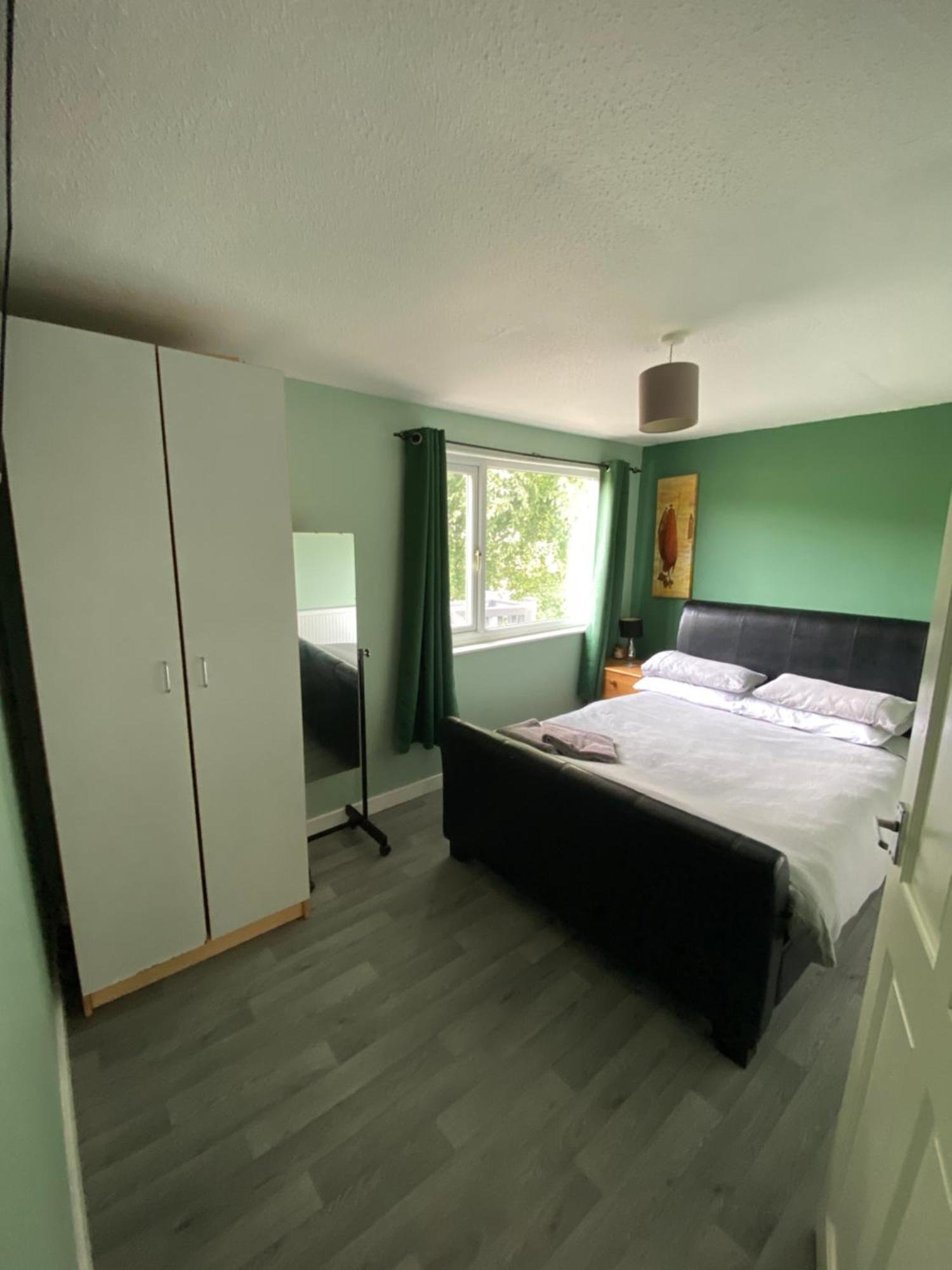 Stunning 3 Bed Riverside Cabin In Snowdonia Caeathro Luaran gambar