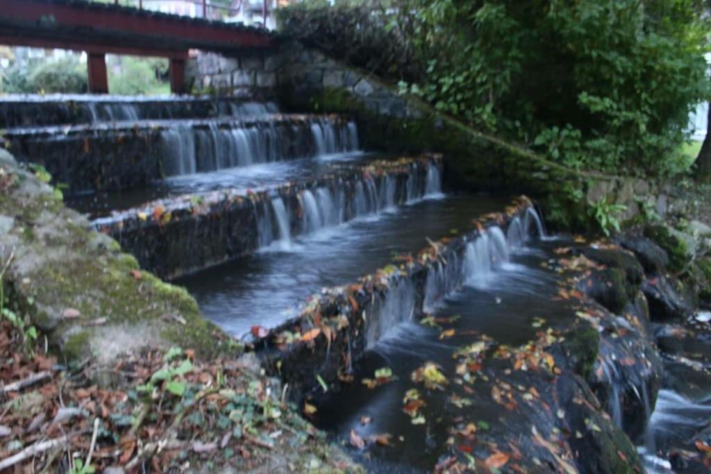Stunning 3 Bed Riverside Cabin In Snowdonia Caeathro Luaran gambar